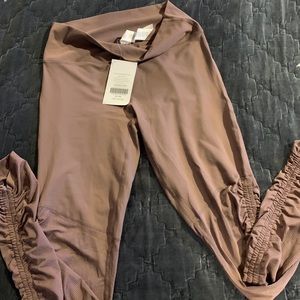 NEW Fabletics Tights